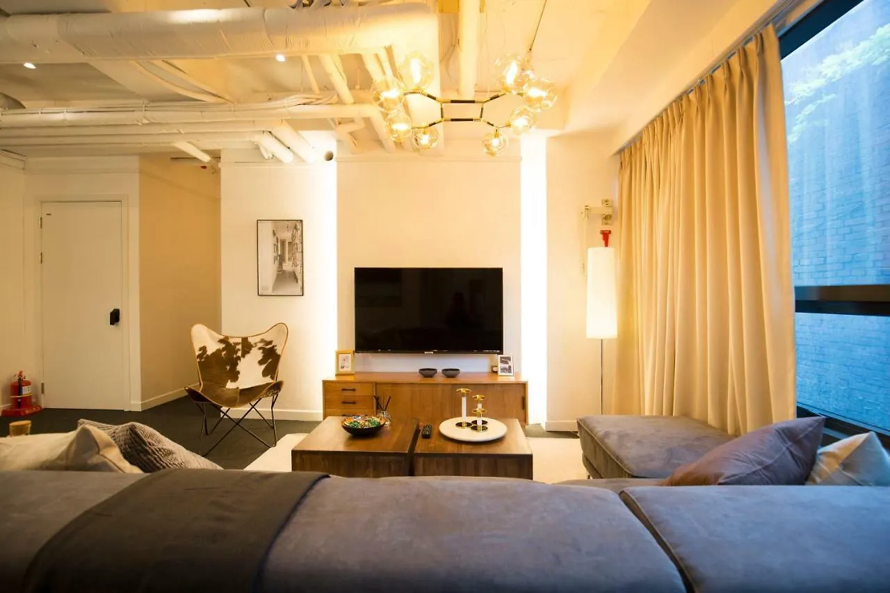 Uh Suite House Seoul Apartment