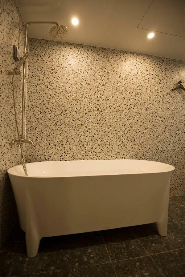Uh Suite House Seoul