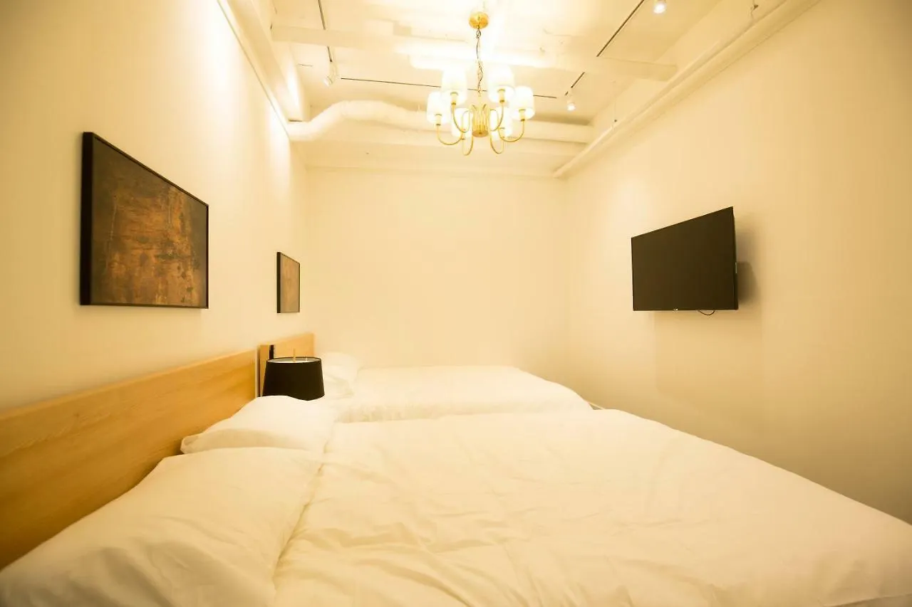 Uh Suite House Seoul Apartment