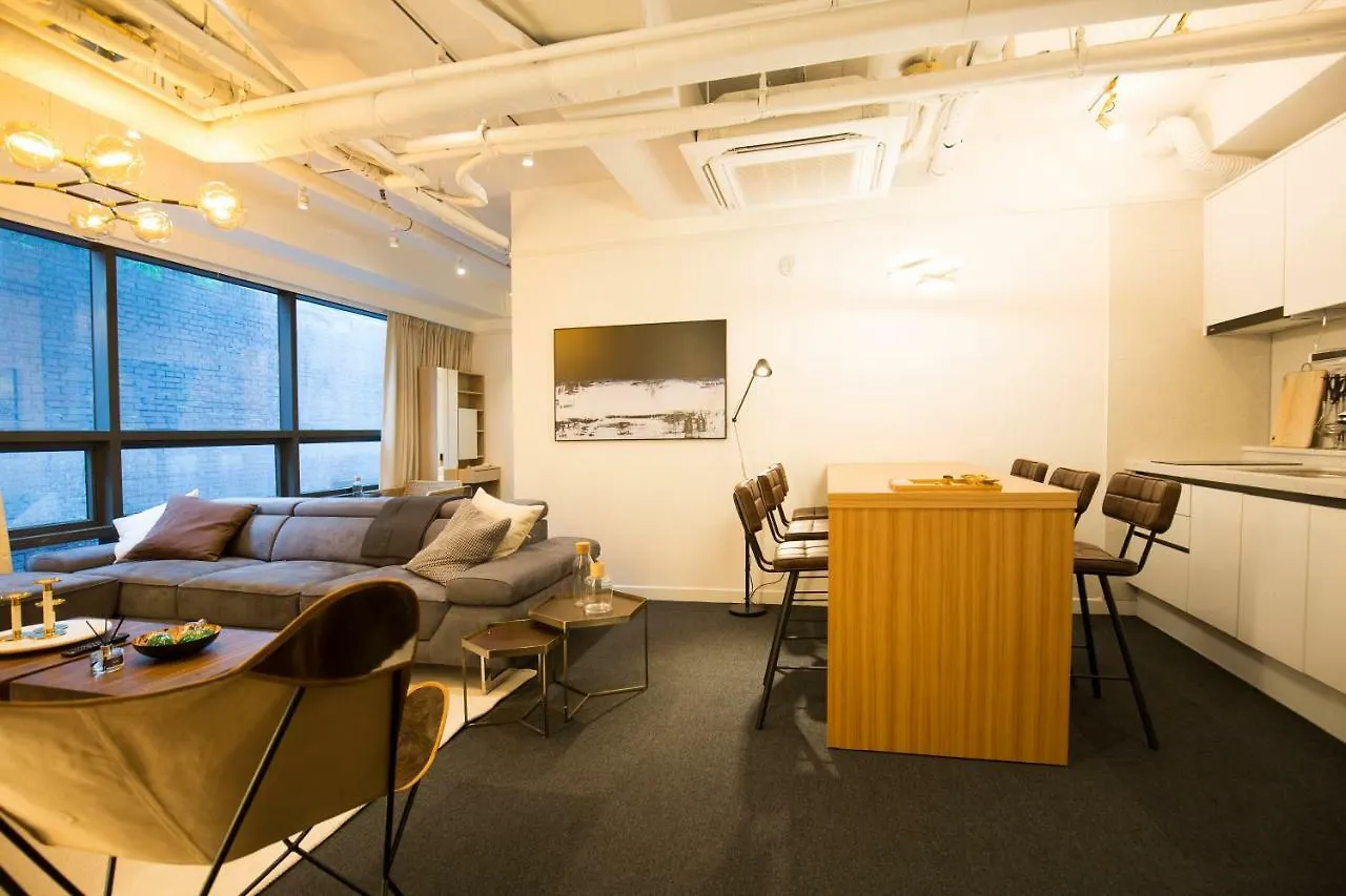 Uh Suite House Seoul Apartment